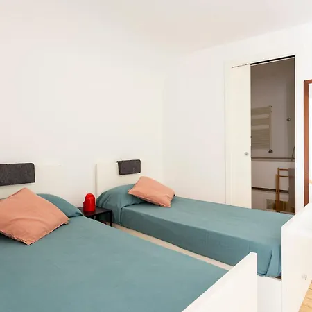 Charm And Style In Centre Daire