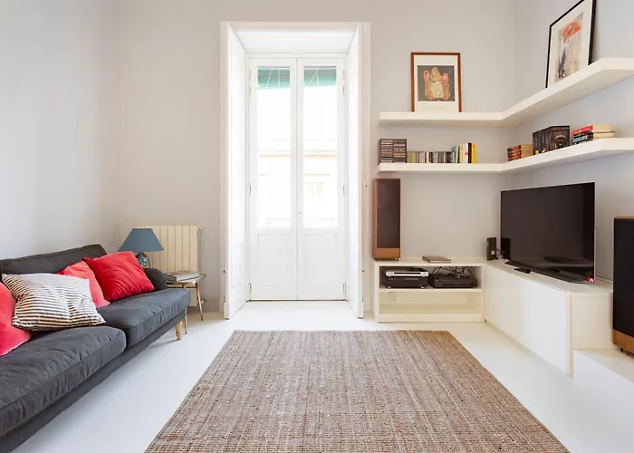 Apartment Charm And Style In Centre